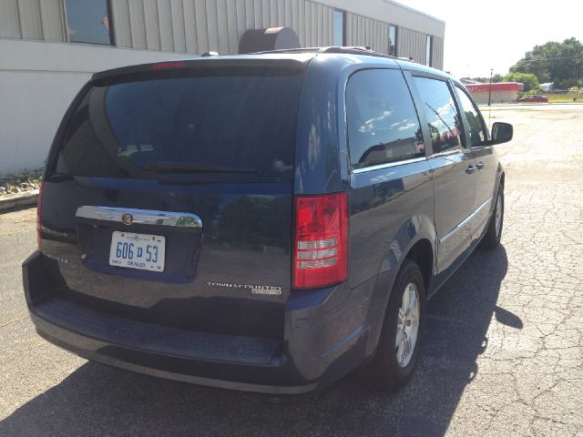 2009 Chrysler Town and Country 3.5