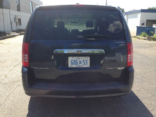 2009 Chrysler Town and Country 3.5