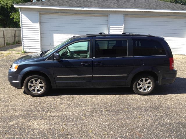2009 Chrysler Town and Country 3.5