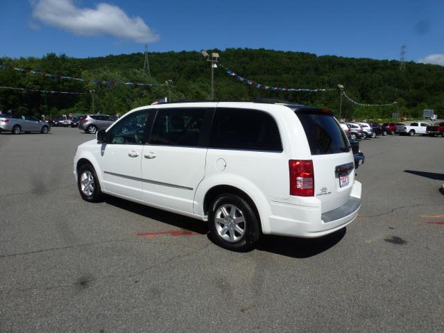 2009 Chrysler Town and Country 3.5
