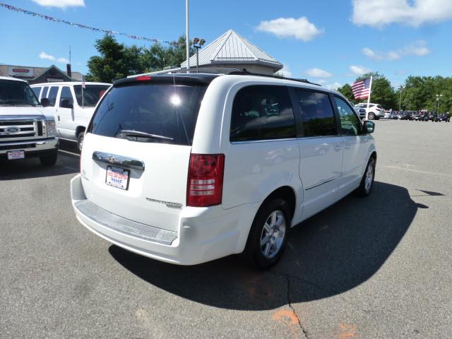 2009 Chrysler Town and Country 3.5