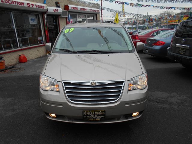 2009 Chrysler Town and Country 3.5