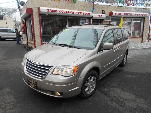 2009 Chrysler Town and Country 3.5