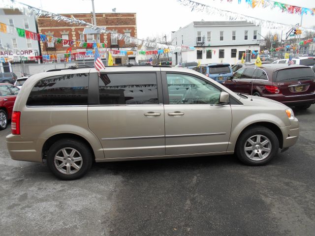 2009 Chrysler Town and Country 3.5