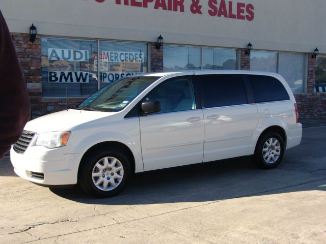 2009 Chrysler Town and Country Elk Conversion Van