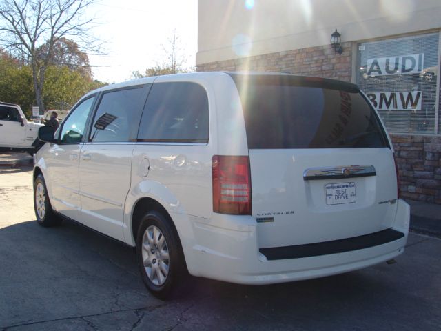 2009 Chrysler Town and Country Elk Conversion Van