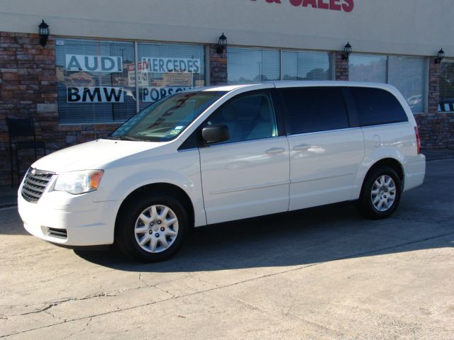 2009 Chrysler Town and Country Elk Conversion Van