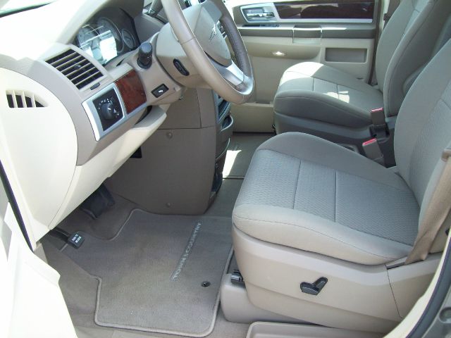 2010 Chrysler Town and Country 3.5