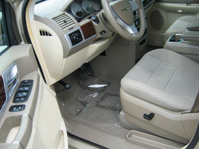 2010 Chrysler Town and Country 3.5
