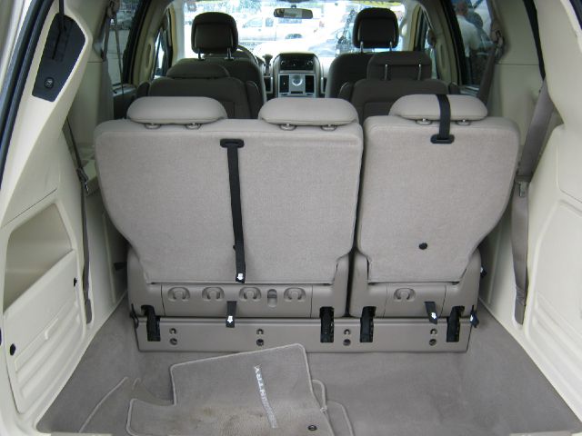 2010 Chrysler Town and Country 3.5