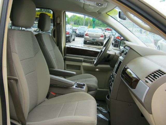 2010 Chrysler Town and Country 3.5