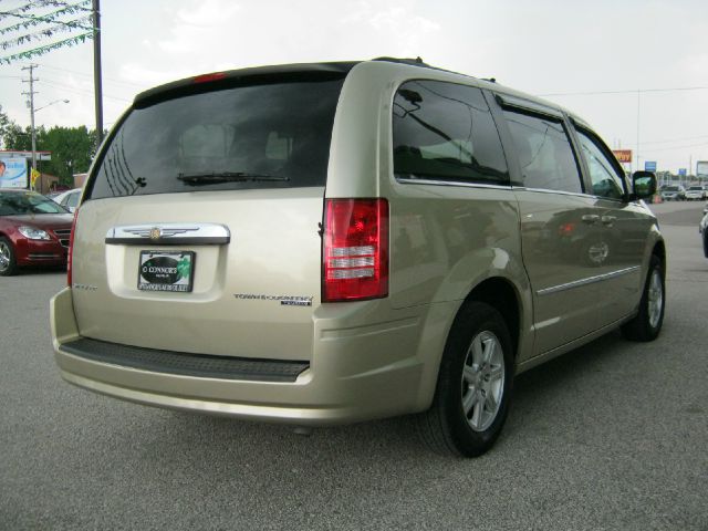 2010 Chrysler Town and Country 3.5