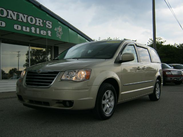 2010 Chrysler Town and Country 3.5