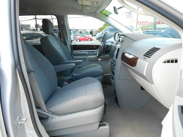 2010 Chrysler Town and Country 3.5