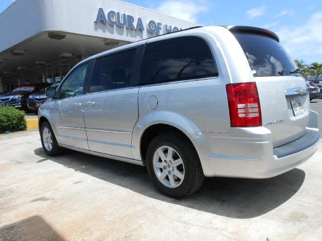 2010 Chrysler Town and Country 3.5
