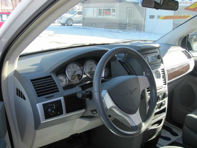 2010 Chrysler Town and Country 3.5