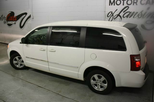 2010 Chrysler Town and Country 3.5