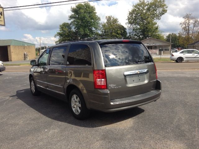 2010 Chrysler Town and Country 3.5
