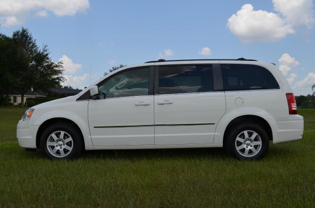 2010 Chrysler Town and Country 3.5