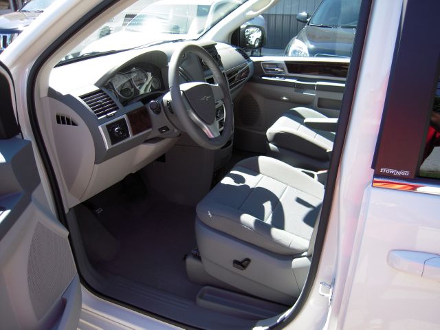 2010 Chrysler Town and Country 3.5