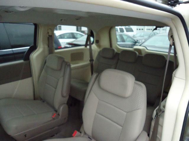 2010 Chrysler Town and Country 3.5