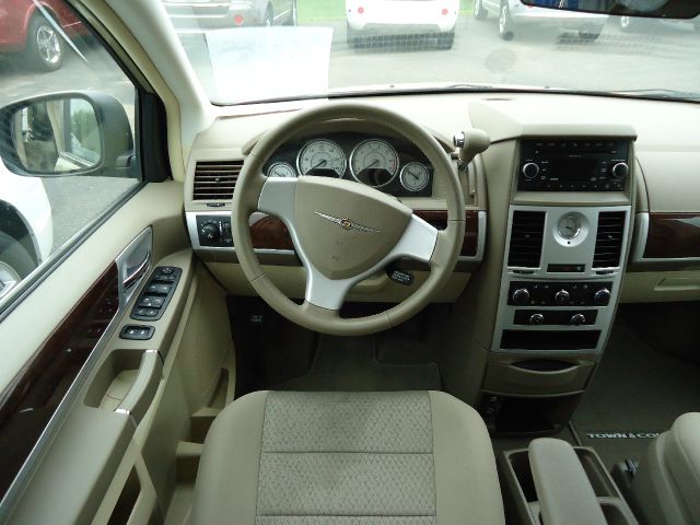 2010 Chrysler Town and Country 3.5