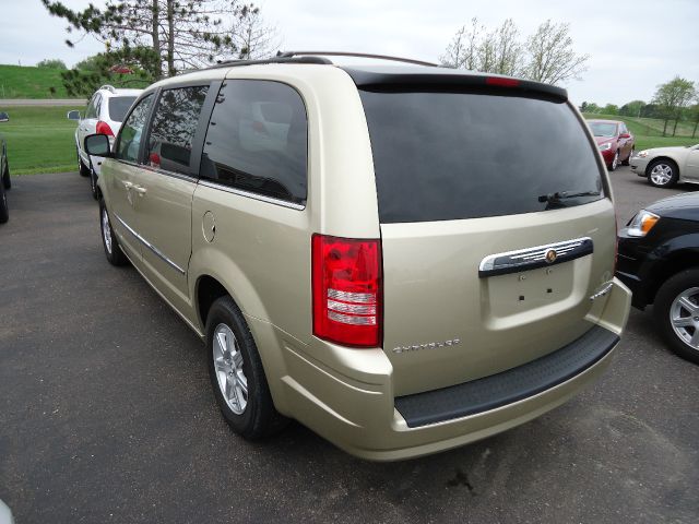 2010 Chrysler Town and Country 3.5
