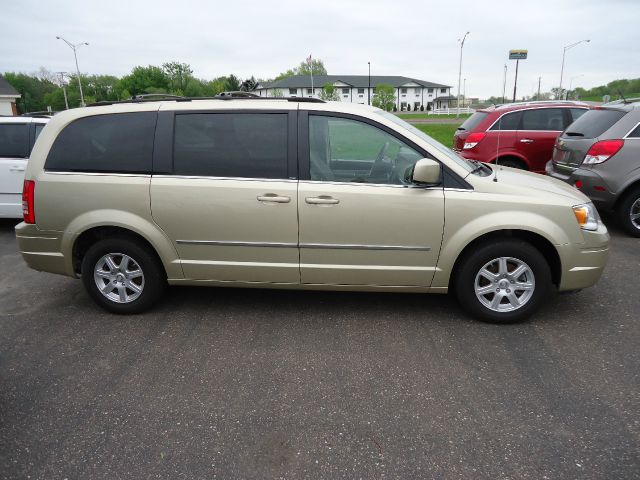 2010 Chrysler Town and Country 3.5