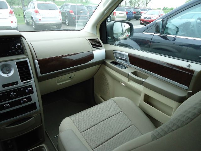 2010 Chrysler Town and Country 3.5