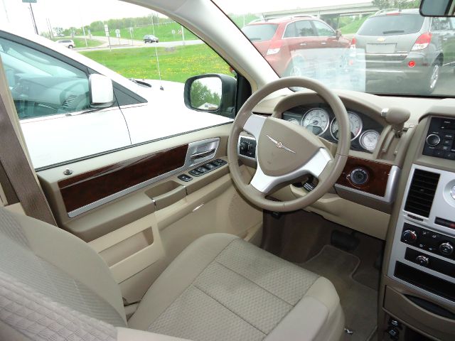 2010 Chrysler Town and Country 3.5