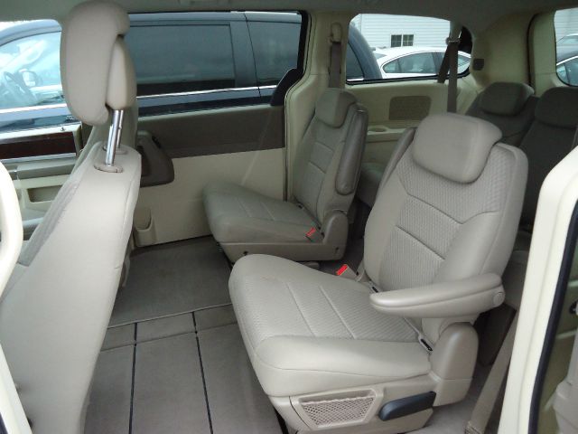 2010 Chrysler Town and Country 3.5