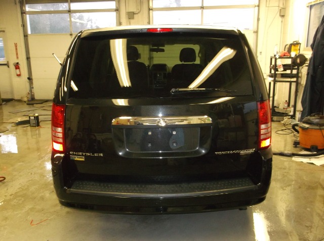 2010 Chrysler Town and Country Elk Conversion Van