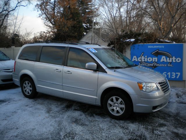 2010 Chrysler Town and Country 3.5