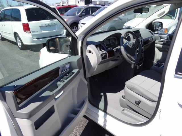 2010 Chrysler Town and Country 3.5