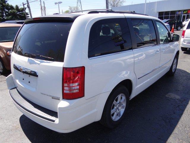 2010 Chrysler Town and Country 3.5