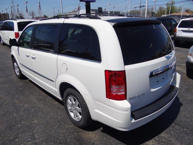 2010 Chrysler Town and Country 3.5