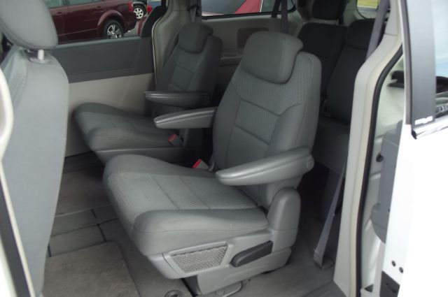 2010 Chrysler Town and Country 3.5