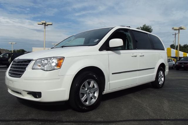 2010 Chrysler Town and Country 3.5