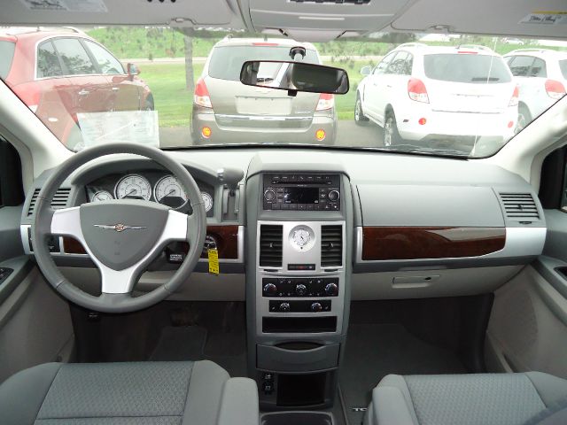 2010 Chrysler Town and Country 3.5