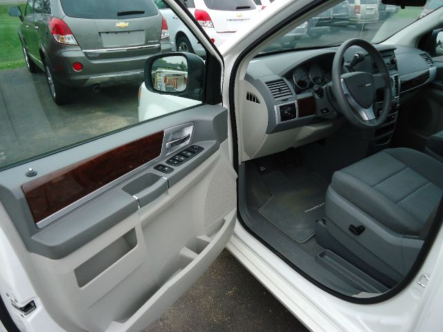 2010 Chrysler Town and Country 3.5