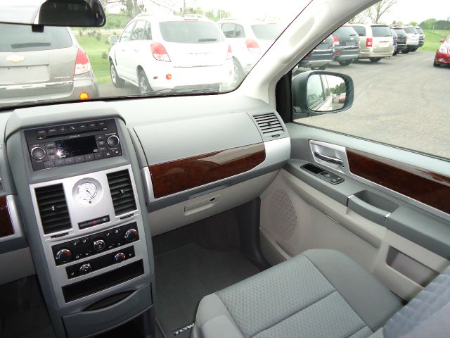 2010 Chrysler Town and Country 3.5