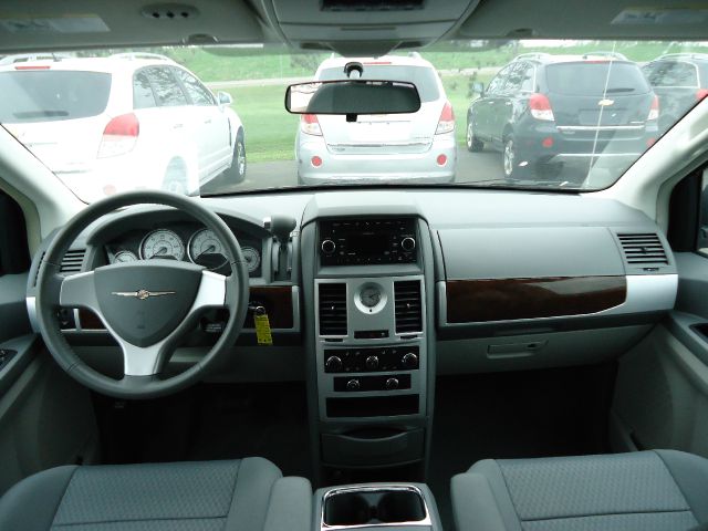 2010 Chrysler Town and Country 3.5