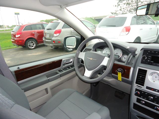 2010 Chrysler Town and Country 3.5