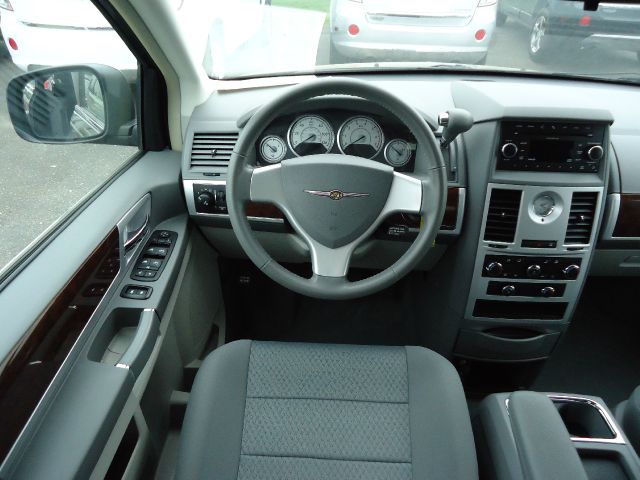 2010 Chrysler Town and Country 3.5