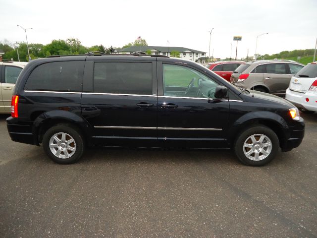 2010 Chrysler Town and Country 3.5