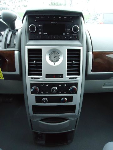 2010 Chrysler Town and Country 3.5