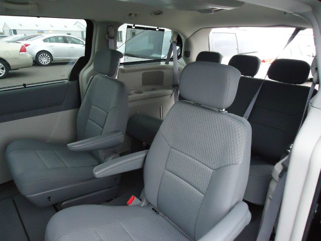 2010 Chrysler Town and Country 3.5