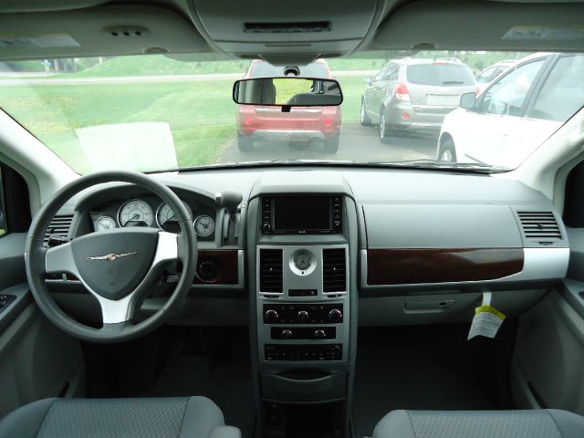 2010 Chrysler Town and Country 3.5