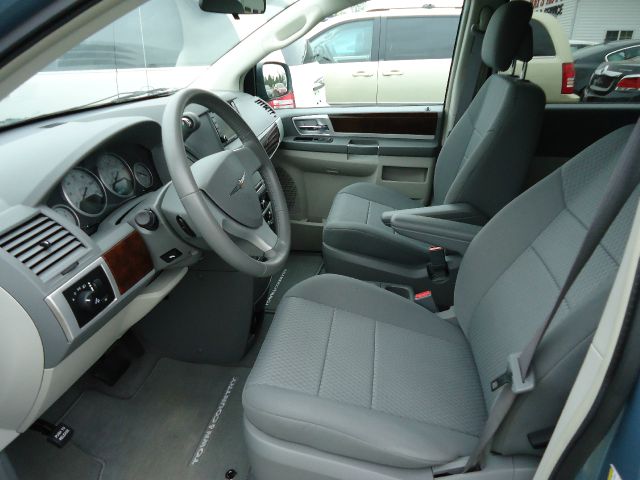 2010 Chrysler Town and Country 3.5