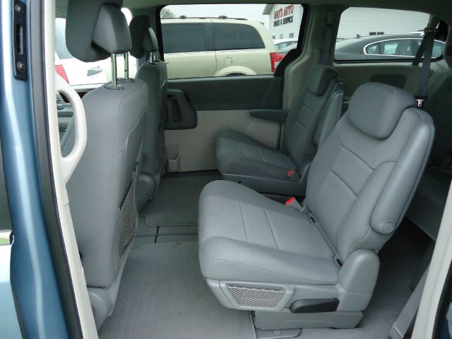 2010 Chrysler Town and Country 3.5